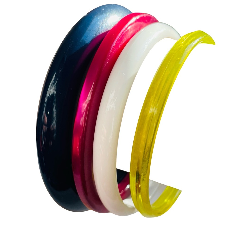 Vintage 70s Lot Of Four Lucite Bangle Bracelets
